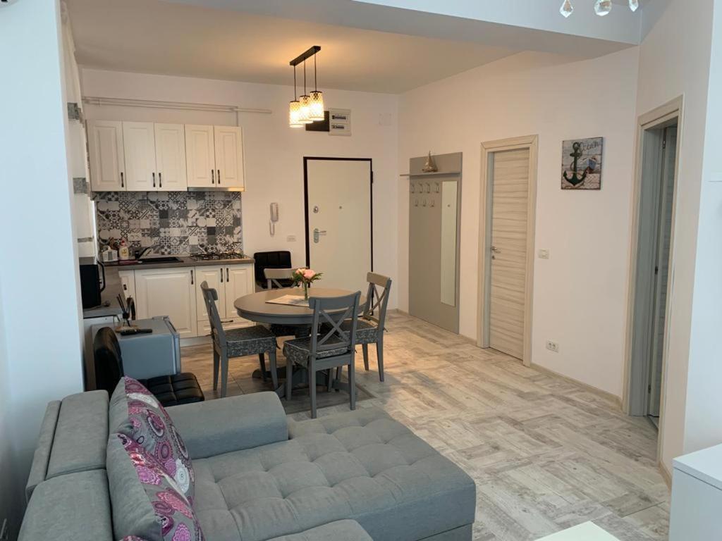 Ferienwohnung Iris Năvodari Exterior foto